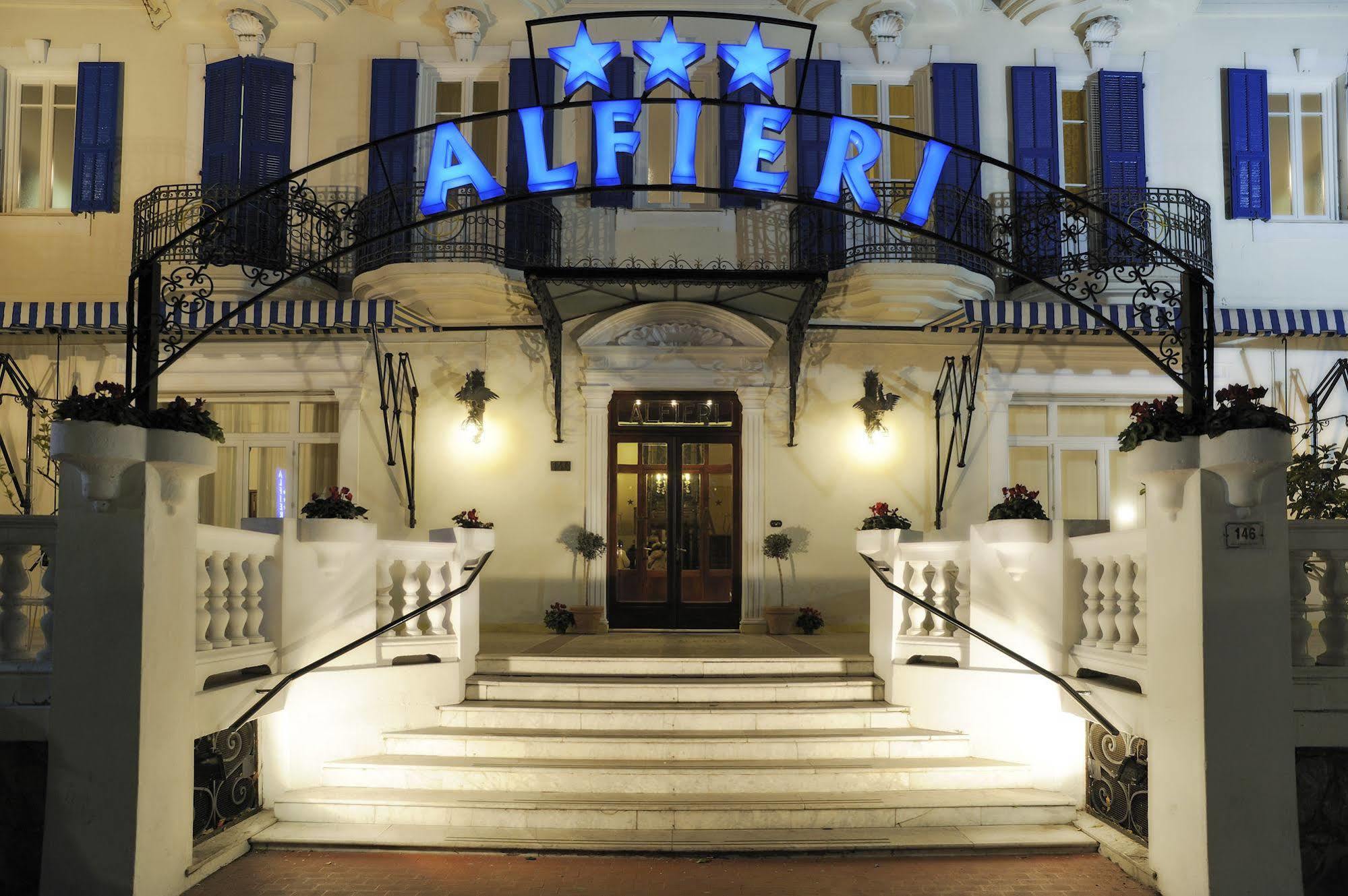 Hotel Alfieri Αλάσιο Εξωτερικό φωτογραφία